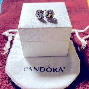 Pandora interlinked circles earrings